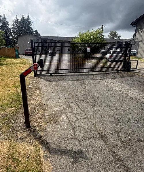 20ft sliding gate with electric opener in Tacoma 